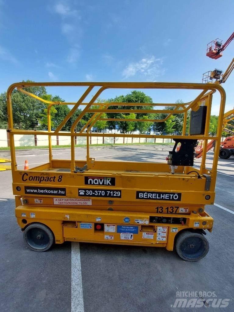 Haulotte Compact 8 Žirkliniai keltuvai