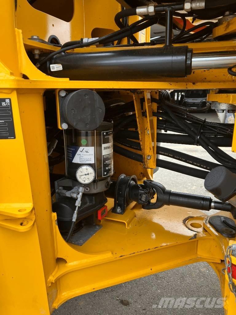 JCB 435S Traktoriai