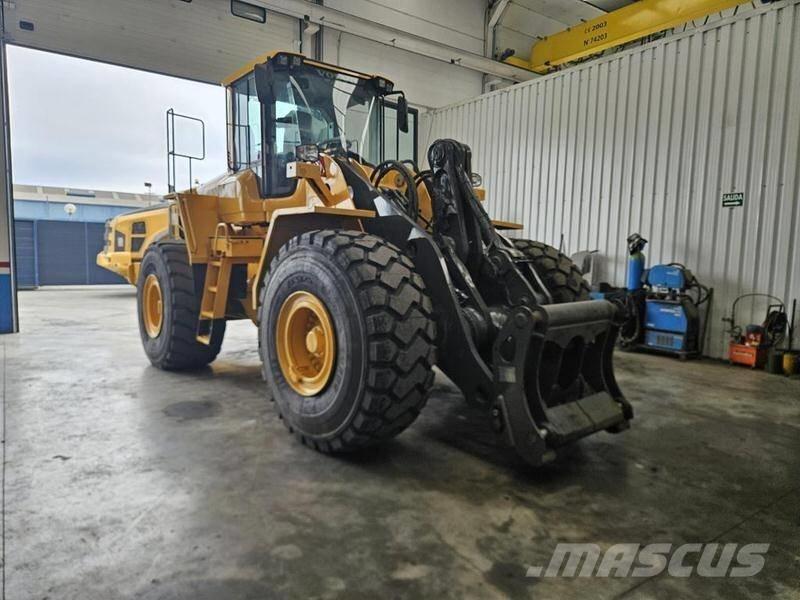 Volvo L 150 F Naudoti ratiniai krautuvai