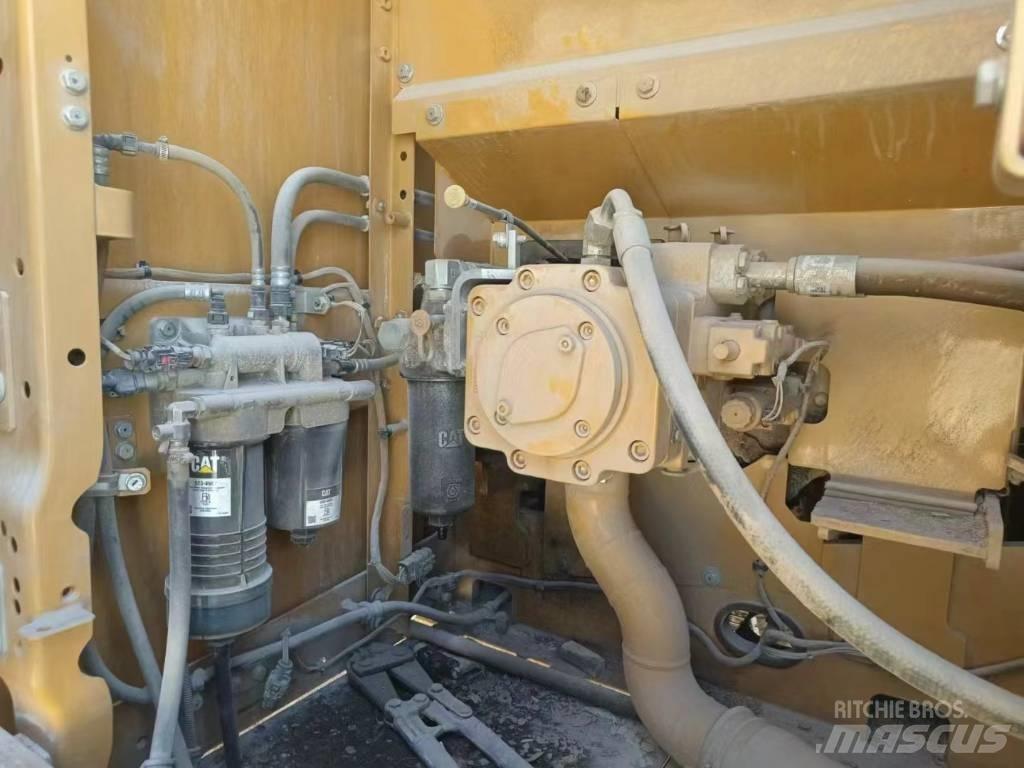 CAT 320 GC Vikšriniai ekskavatoriai