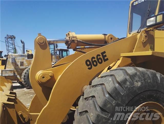 CAT 966 E Naudoti ratiniai krautuvai