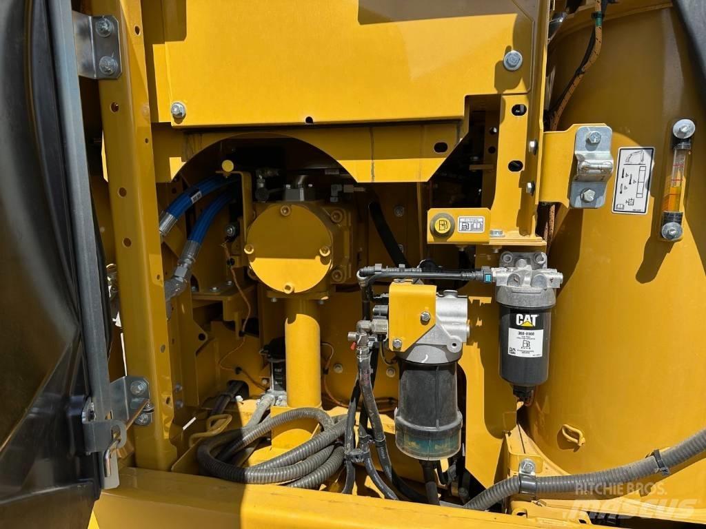 CAT 317 Vikšriniai ekskavatoriai