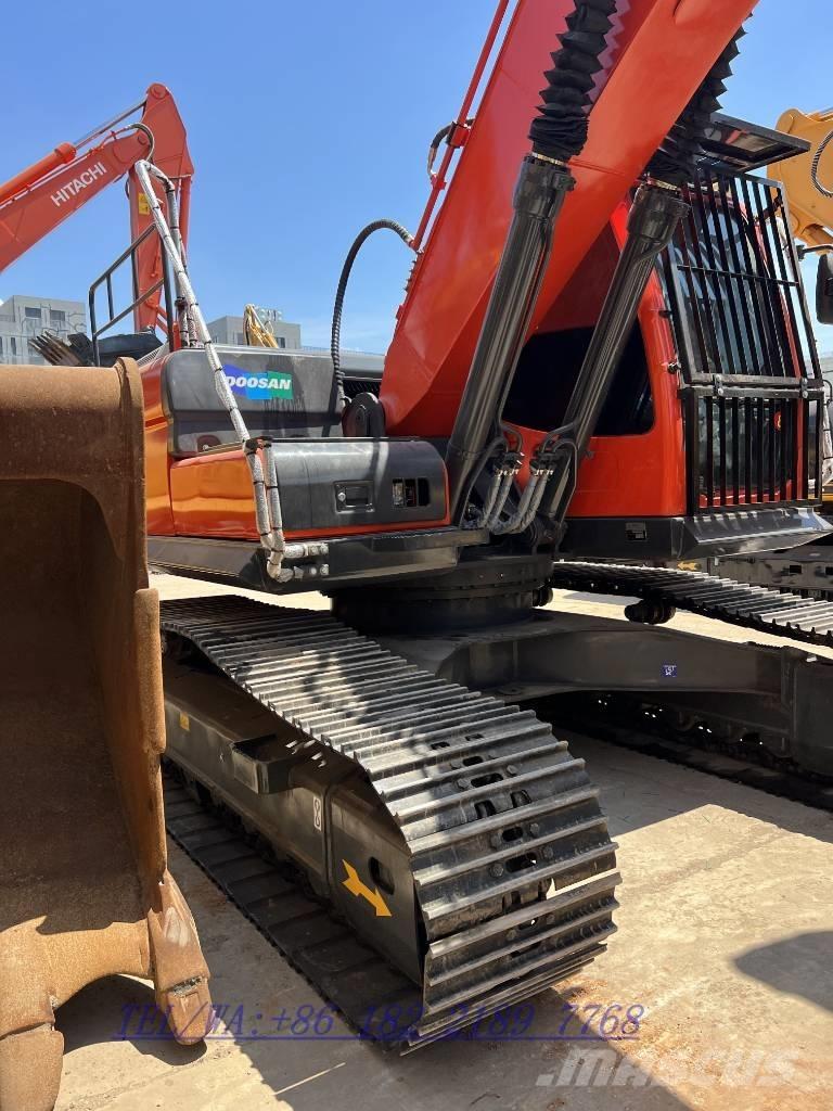 Doosan DX225 Vikšriniai ekskavatoriai