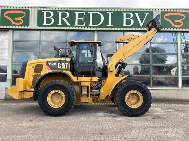 CAT 962 M Naudoti ratiniai krautuvai