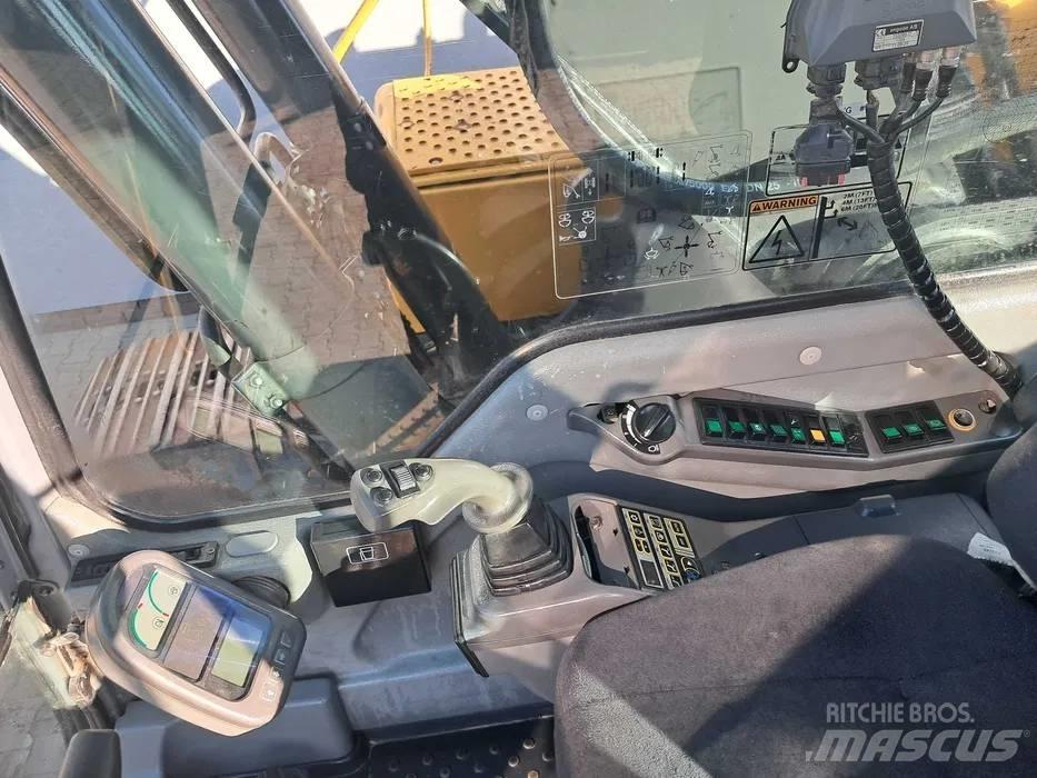 Volvo EC 240 B LC Vikšriniai ekskavatoriai