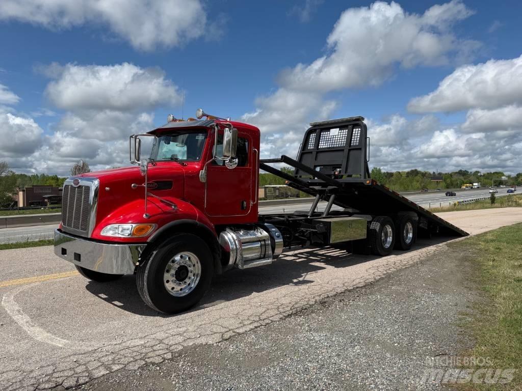 Peterbilt 348 Pagalbos kelyje automobiliai