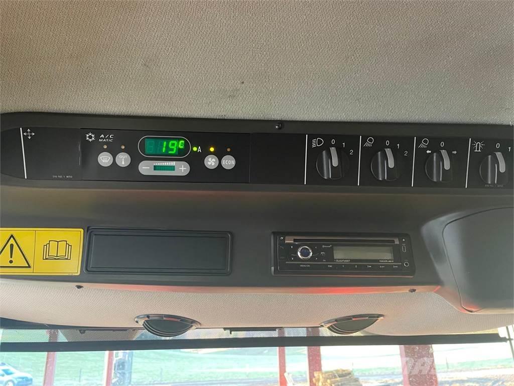 CLAAS JAGUAR 830 Pašarų kombainai