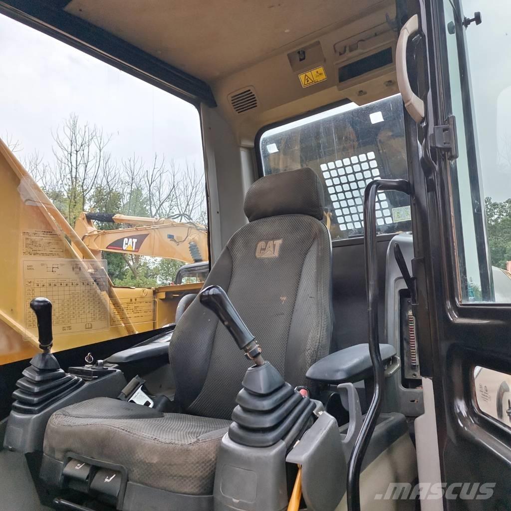 CAT 320 D Vikšriniai ekskavatoriai