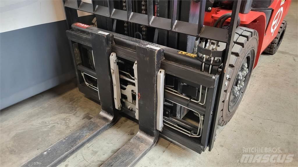  EFL303-S 2023 (demo) Elektriniai šakiniai krautuvai