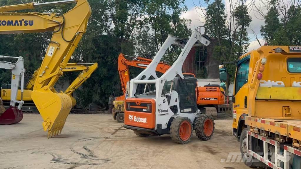 Bobcat S 770 Krautuvai su šoniniu pasukimu
