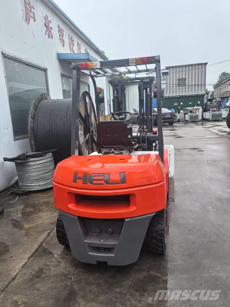 Heli 3吨 Dyzeliniai krautuvai