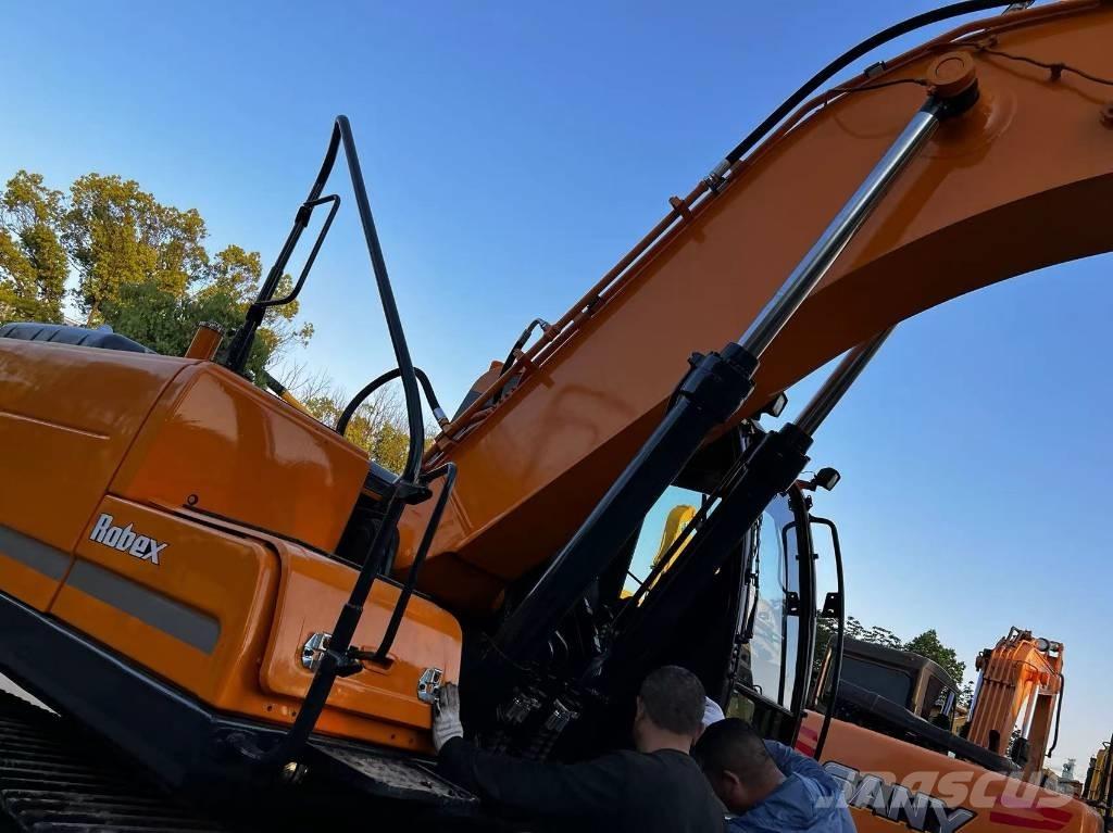 Hyundai 220 LC -9S Vikšriniai ekskavatoriai