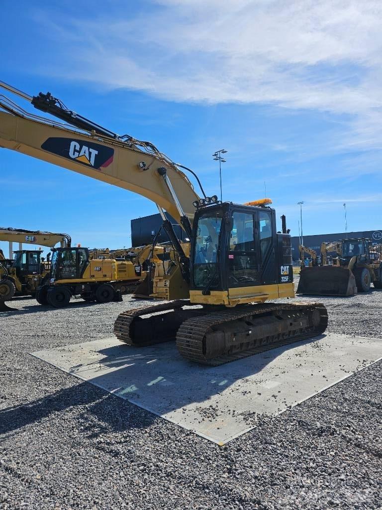 CAT 325 F Vikšriniai ekskavatoriai