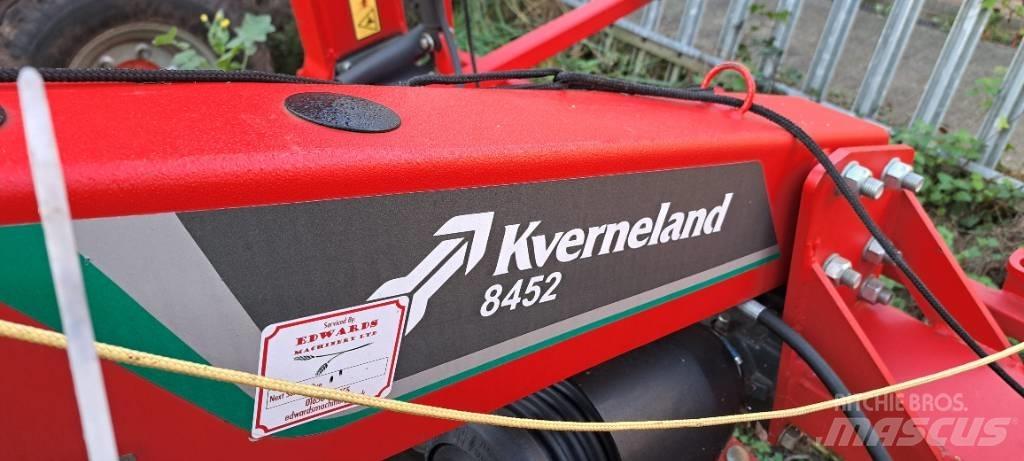 Kverneland 8452 Šieno grėbliai ir vartytuvai