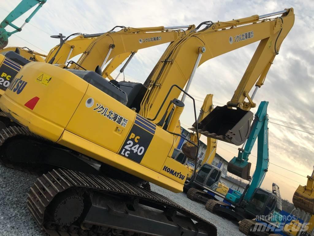 Komatsu 240-8 Vikšriniai ekskavatoriai