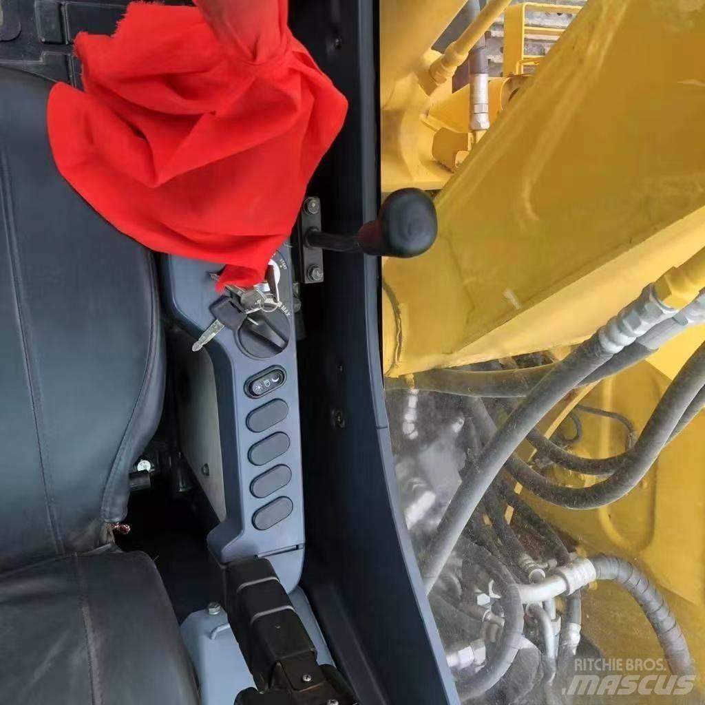 Komatsu PC 60 Vikšriniai ekskavatoriai
