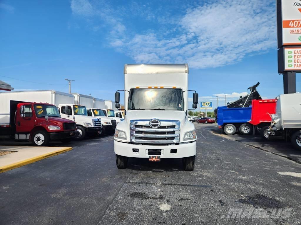 Hino 268 A Sunkvežimiai su dengtu kėbulu