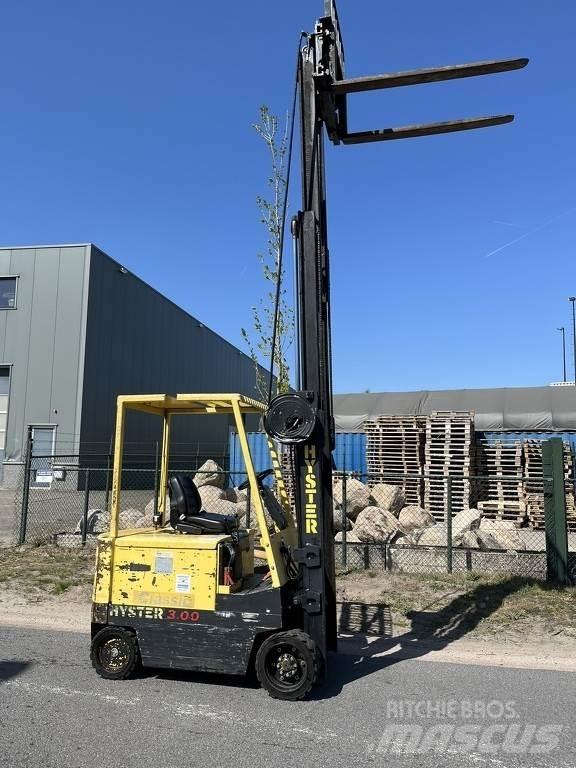 Hyster e3.00xl Elektriniai šakiniai krautuvai