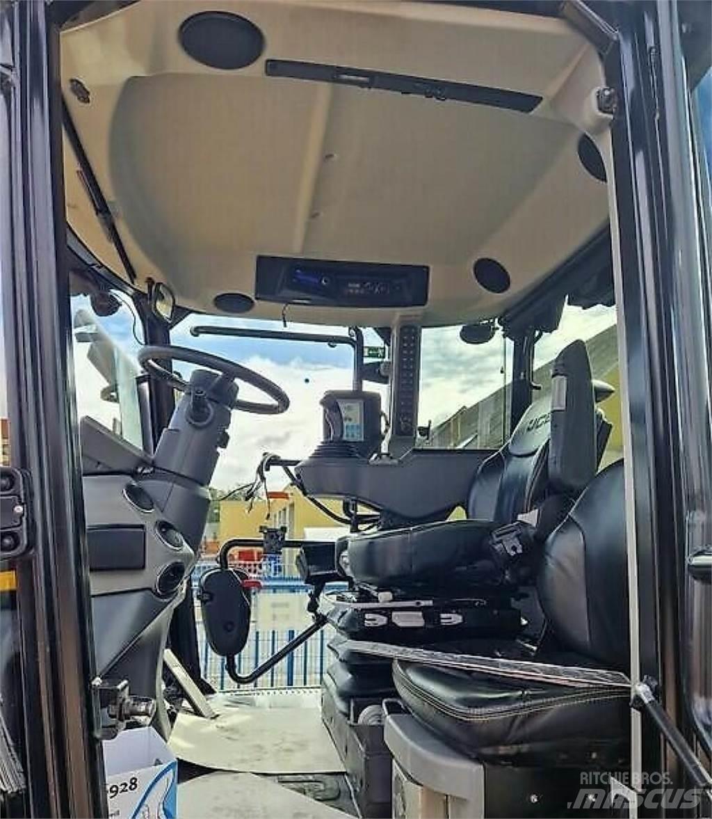 JCB 4220 Fastrac Traktoriai