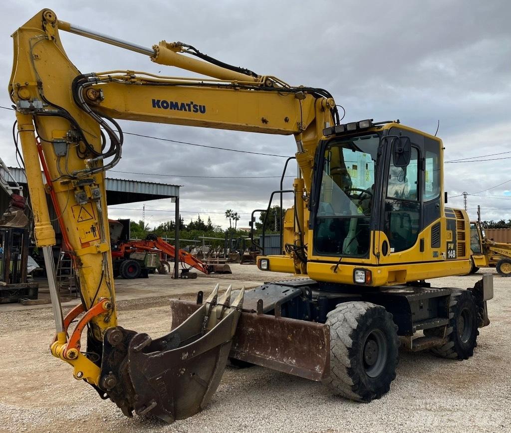 Komatsu PW148-8 Ratiniai ekskavatoriai