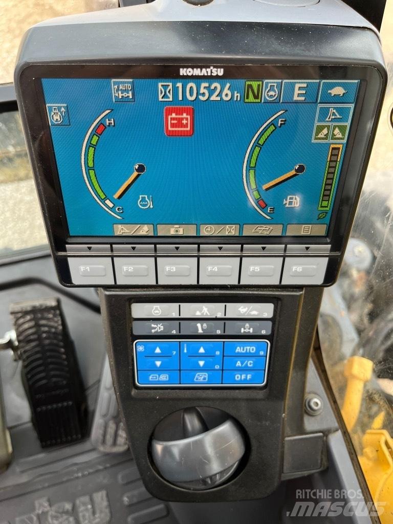 Komatsu PW148-8 Ratiniai ekskavatoriai