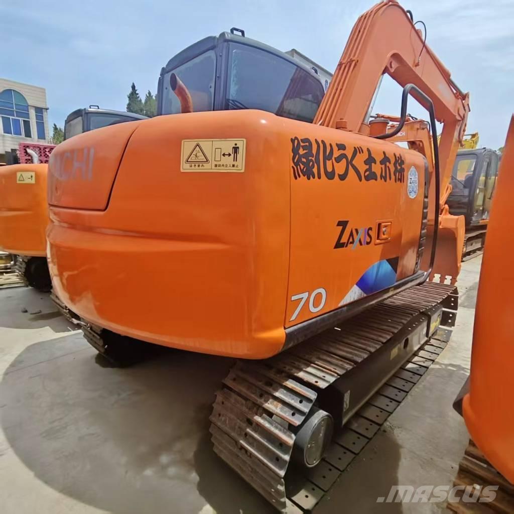Hitachi ZX 70 Vidutinės galios ekskavatoriai 7-12 t