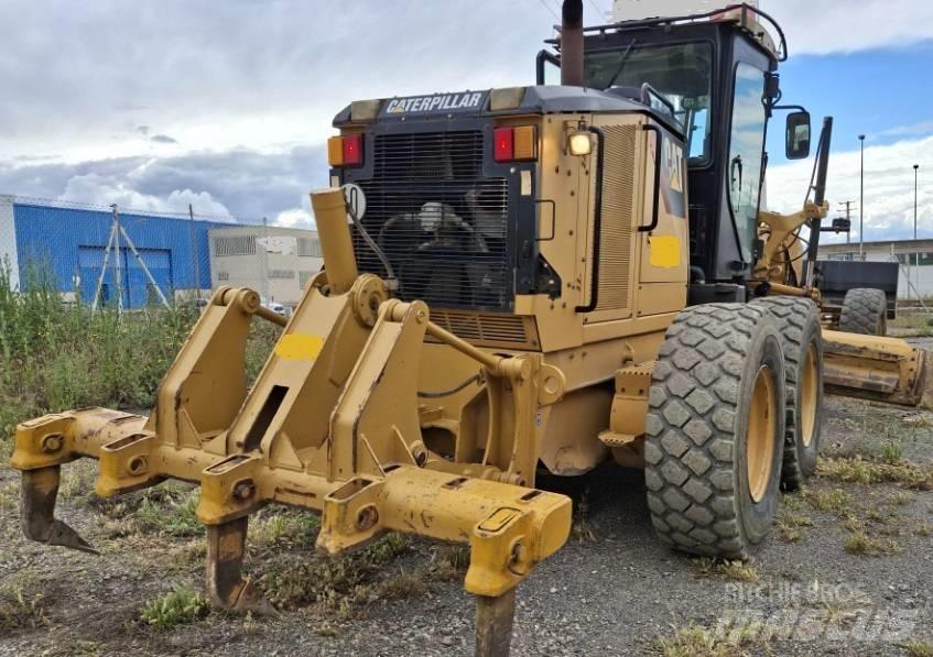 CAT 140 M Greideriai