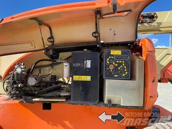 JLG 800AJ Alkūniniai keltuvai