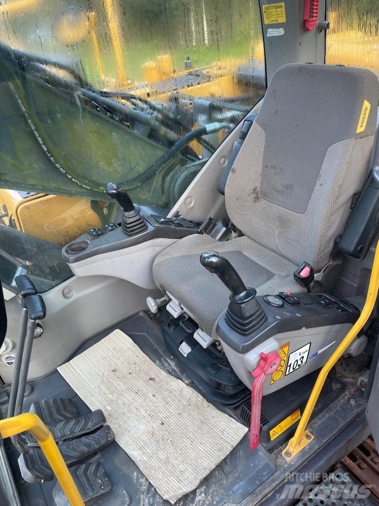 Volvo EC210C Vikšriniai ekskavatoriai