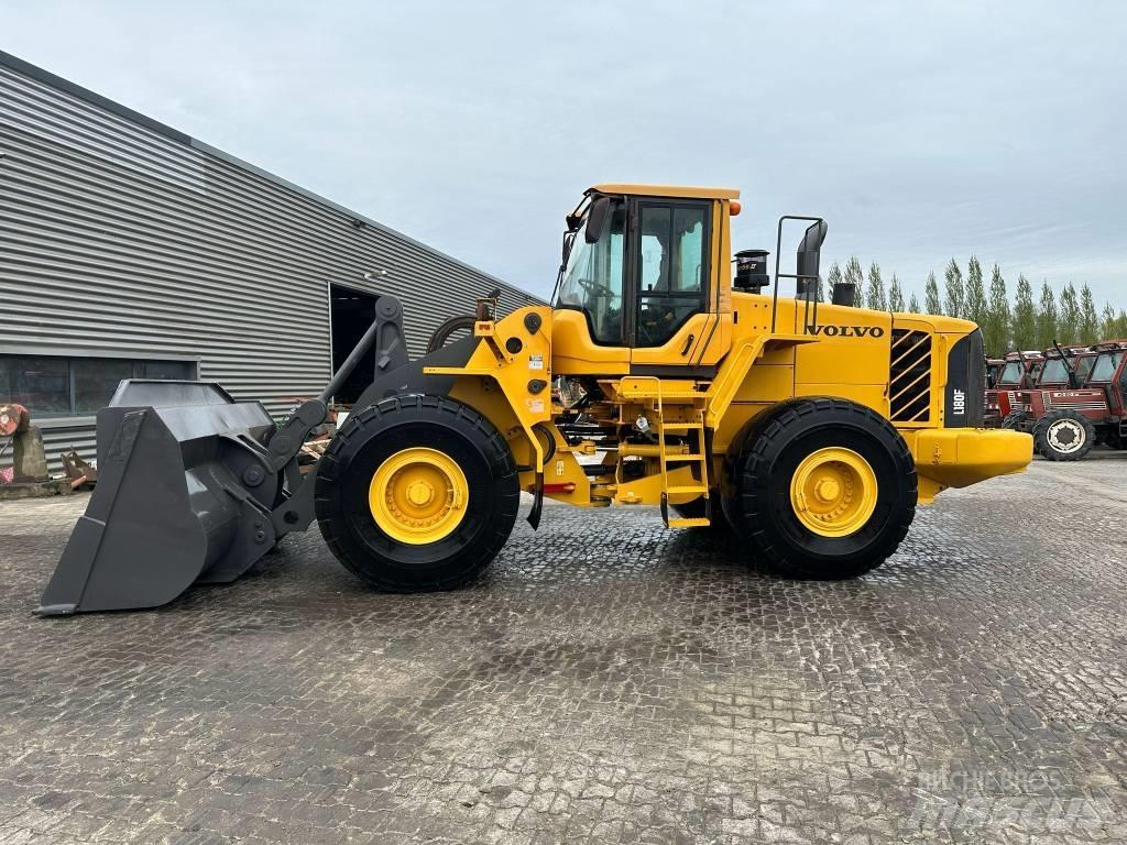 Volvo L180F Naudoti ratiniai krautuvai