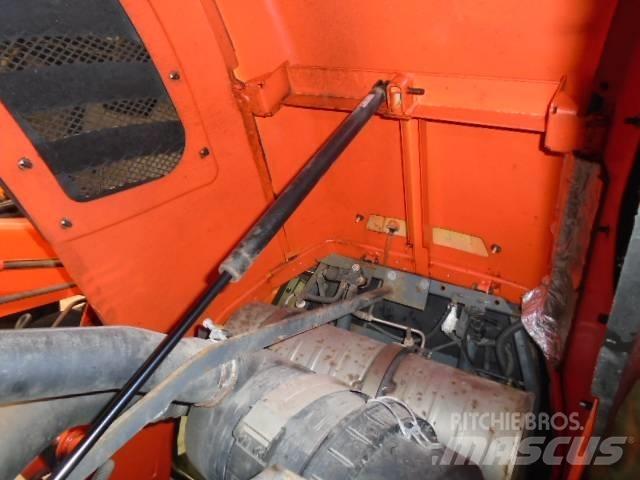 Kubota L 6060 HST Traktoriai