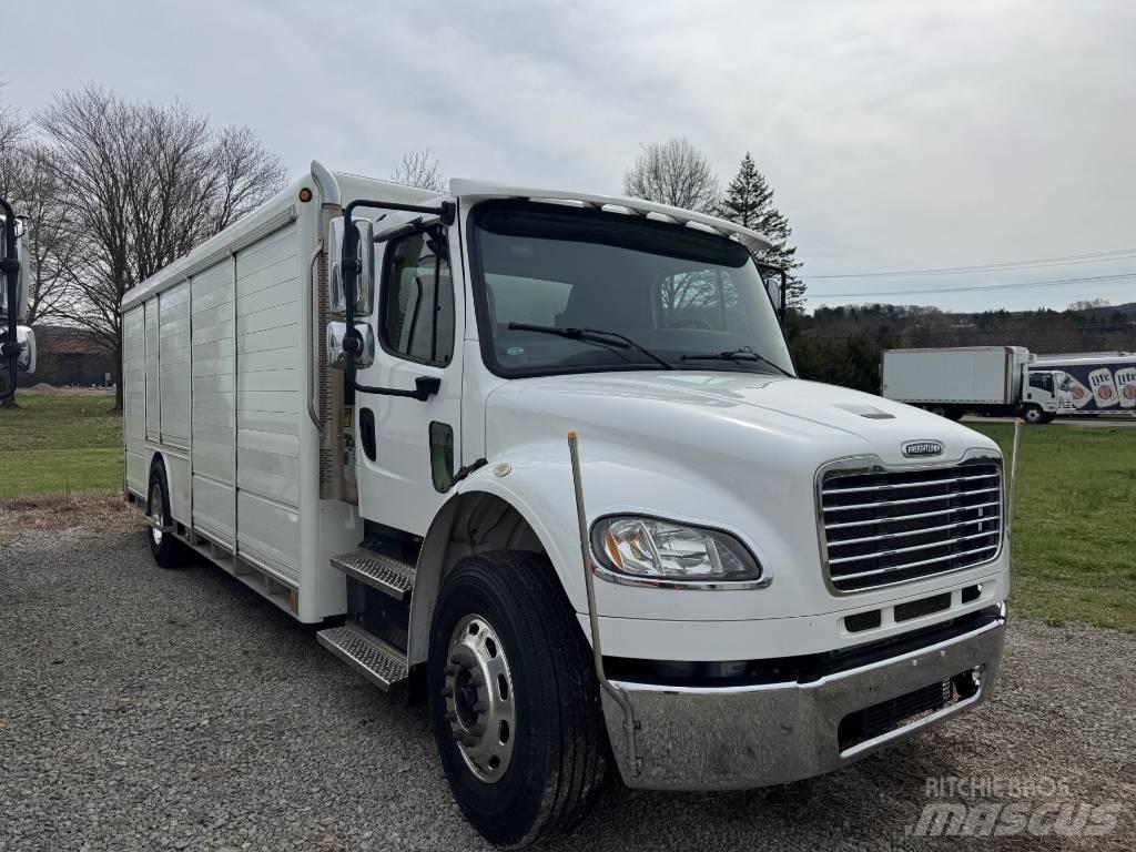 Freightliner M2 Gėrimų tiekimo sunkvežimiai