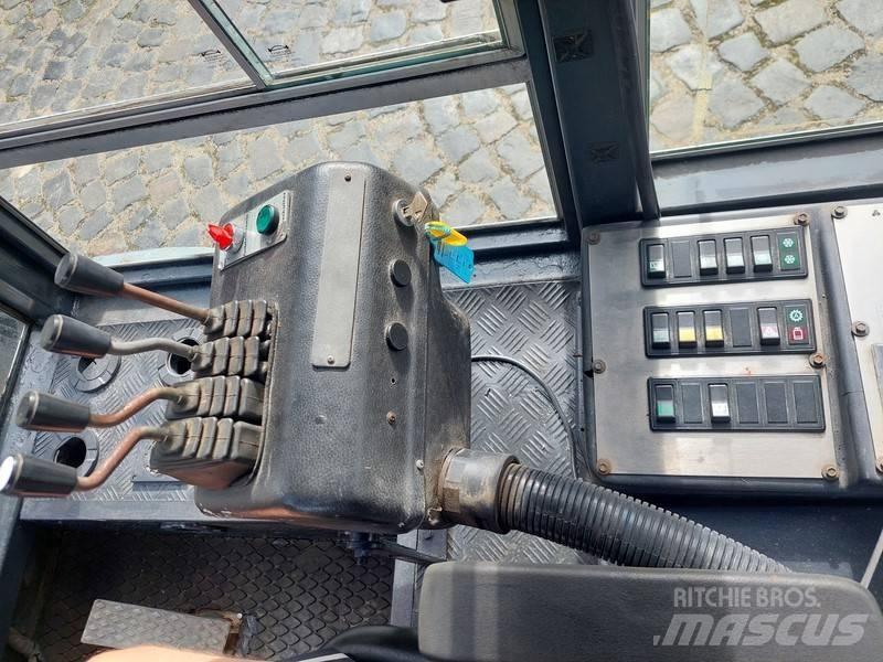 Dantruck 9870DD Dyzeliniai krautuvai