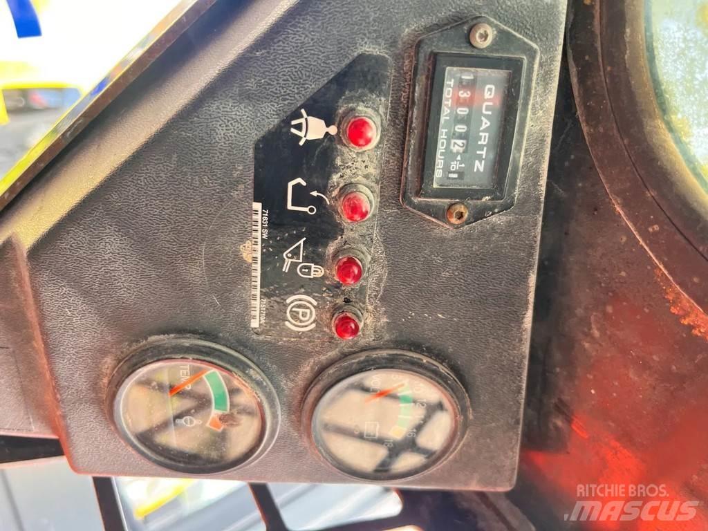 Bobcat S70 Krautuvai su šoniniu pasukimu