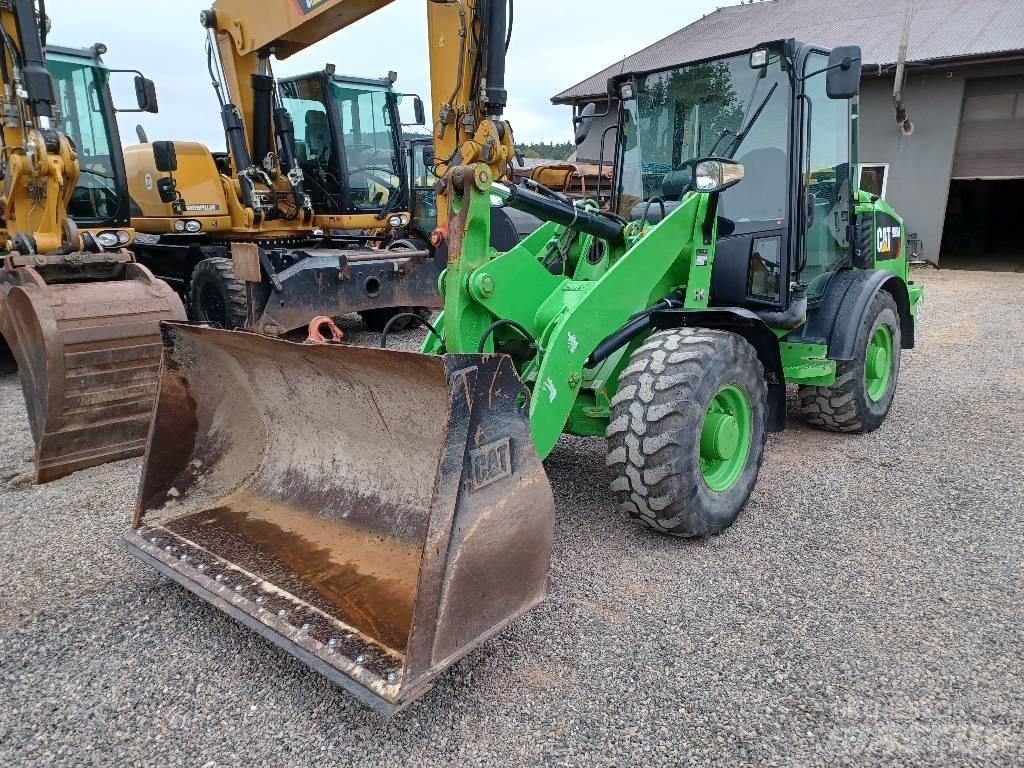 CAT 906M Naudoti ratiniai krautuvai