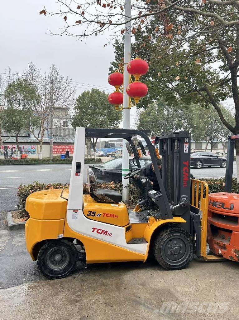 TCM 35 Dyzeliniai krautuvai