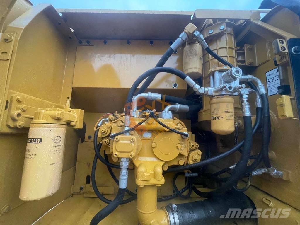 CAT CAT320 D2 Vikšriniai ekskavatoriai