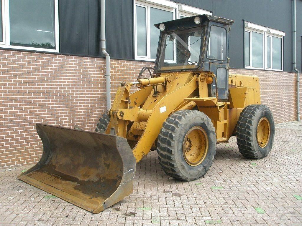 Komatsu W40-2 Naudoti ratiniai krautuvai