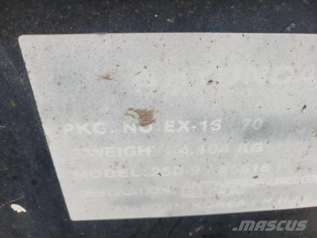 Hyundai 25 D-9 Dyzeliniai krautuvai