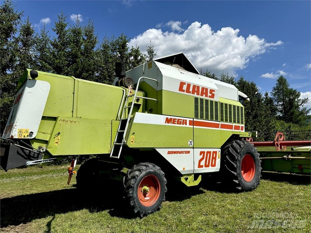 CLAAS Mega 208 Derliaus nuėmimo kombainai