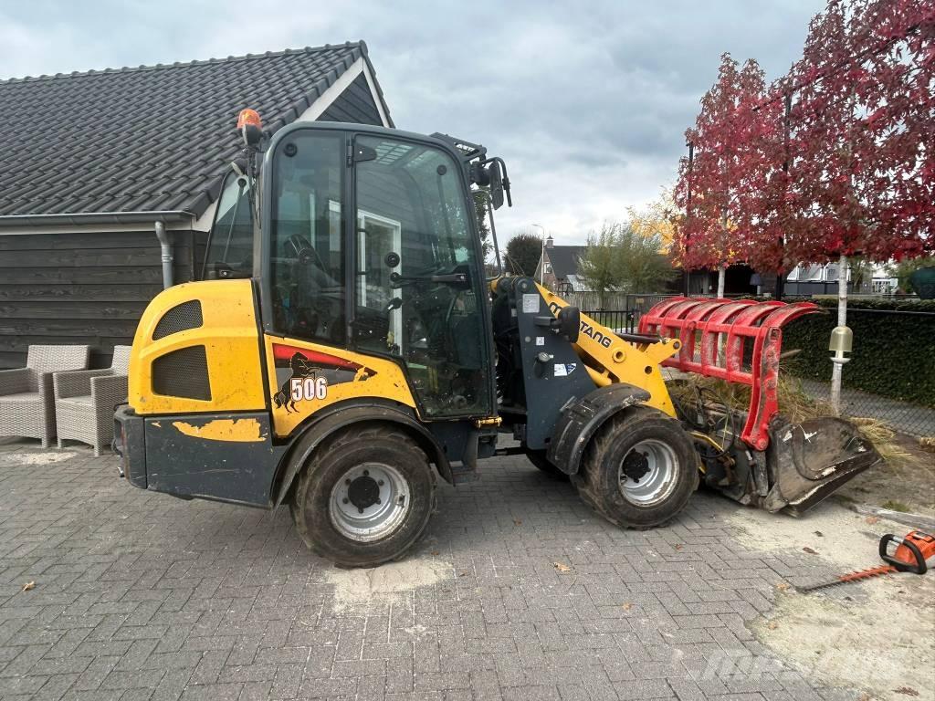 Mustang AL 506 Cab Daugiafunkciniai pakrovėjai