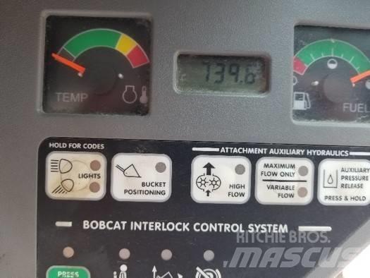 Bobcat S 150 Krautuvai su šoniniu pasukimu