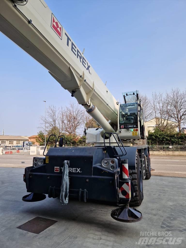 Terex RT1080L Neapdoroto reljefo kranai