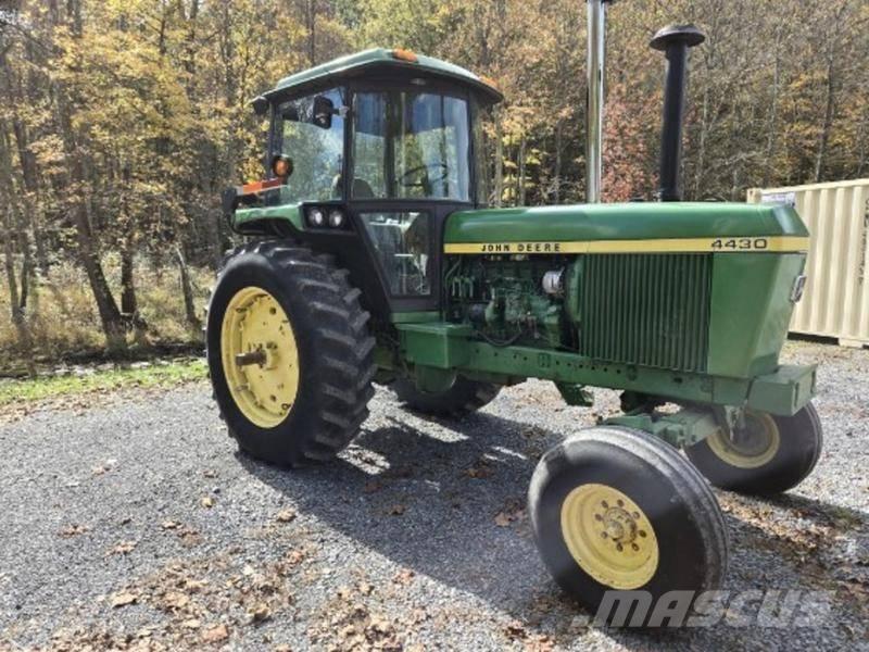 John Deere 4430 Traktoriai