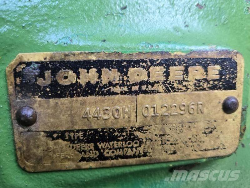 John Deere 4430 Traktoriai