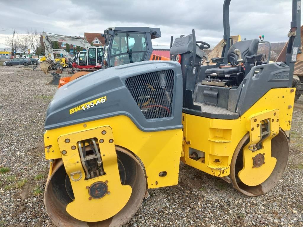 Bomag BW 135 AD-5 Porinių būgnų volai