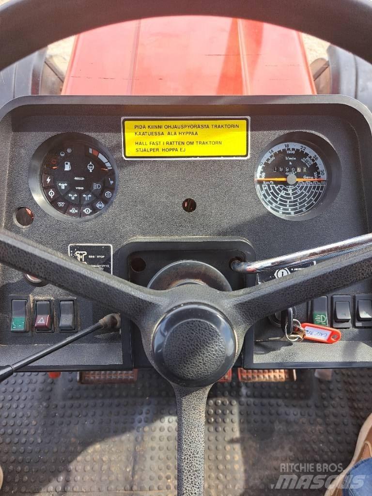 International 956XL Traktoriai