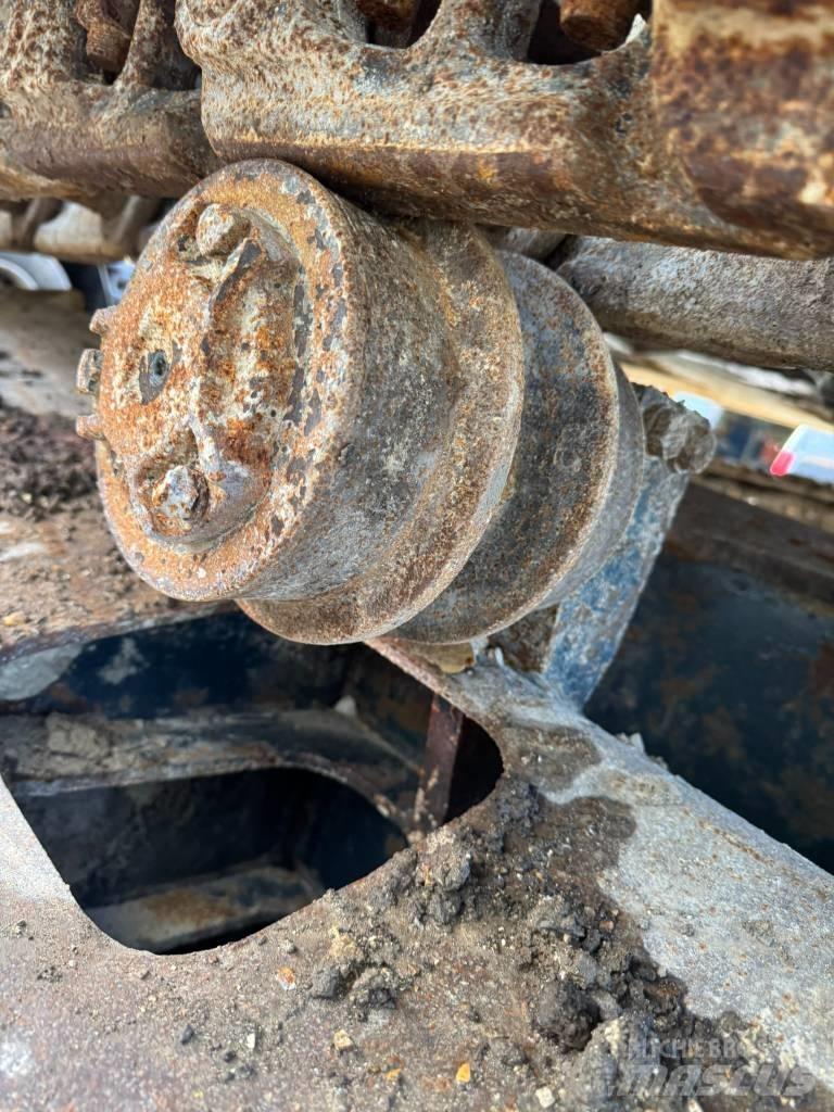 Hyundai R330 Vikšriniai ekskavatoriai