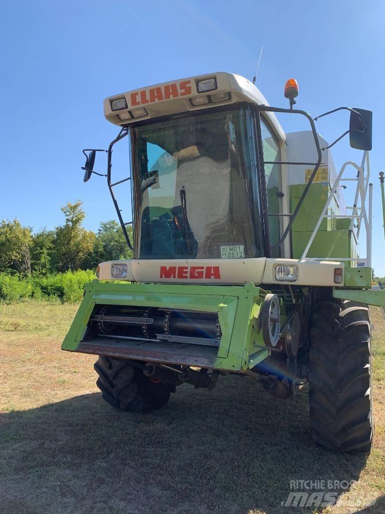 Claas mega II 208 Derliaus nuėmimo kombainai
