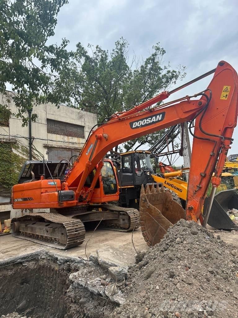 Doosan DX300 Vikšriniai ekskavatoriai